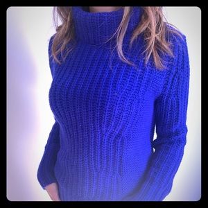 Cozy & Gorgeous Italian Yarn Turtleneck Sweater